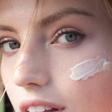 Load image into Gallery viewer, Fleurs D'Afrique Intensive Recovery Cream
